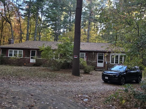 4 Pine Needle Ln, Pembroke, MA 02359