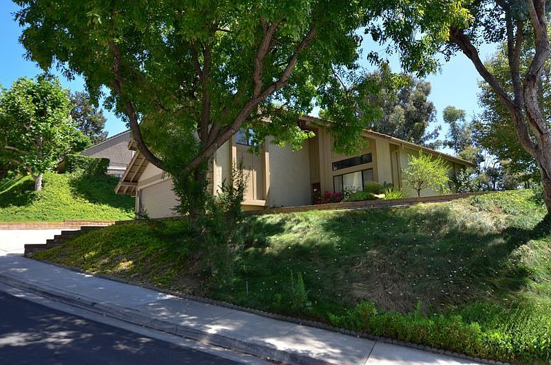 1st image of 1002 Calle Frondosa