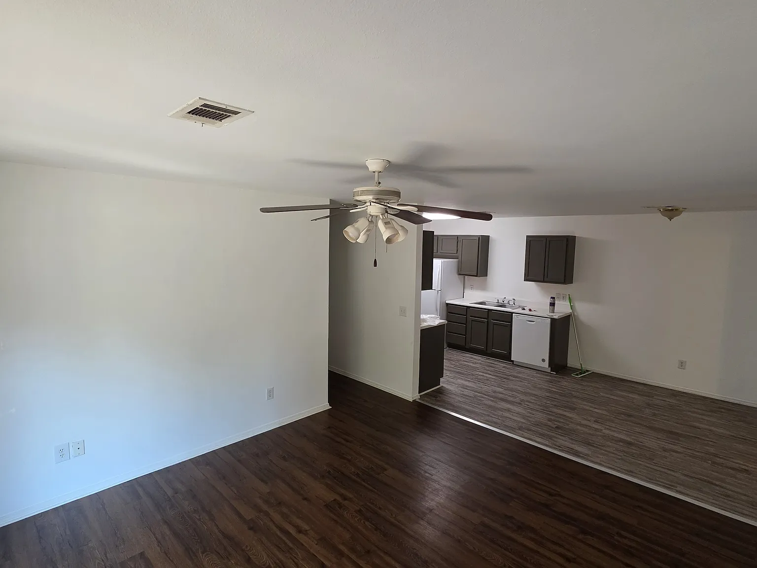 112 Winchester Point — Photo 4