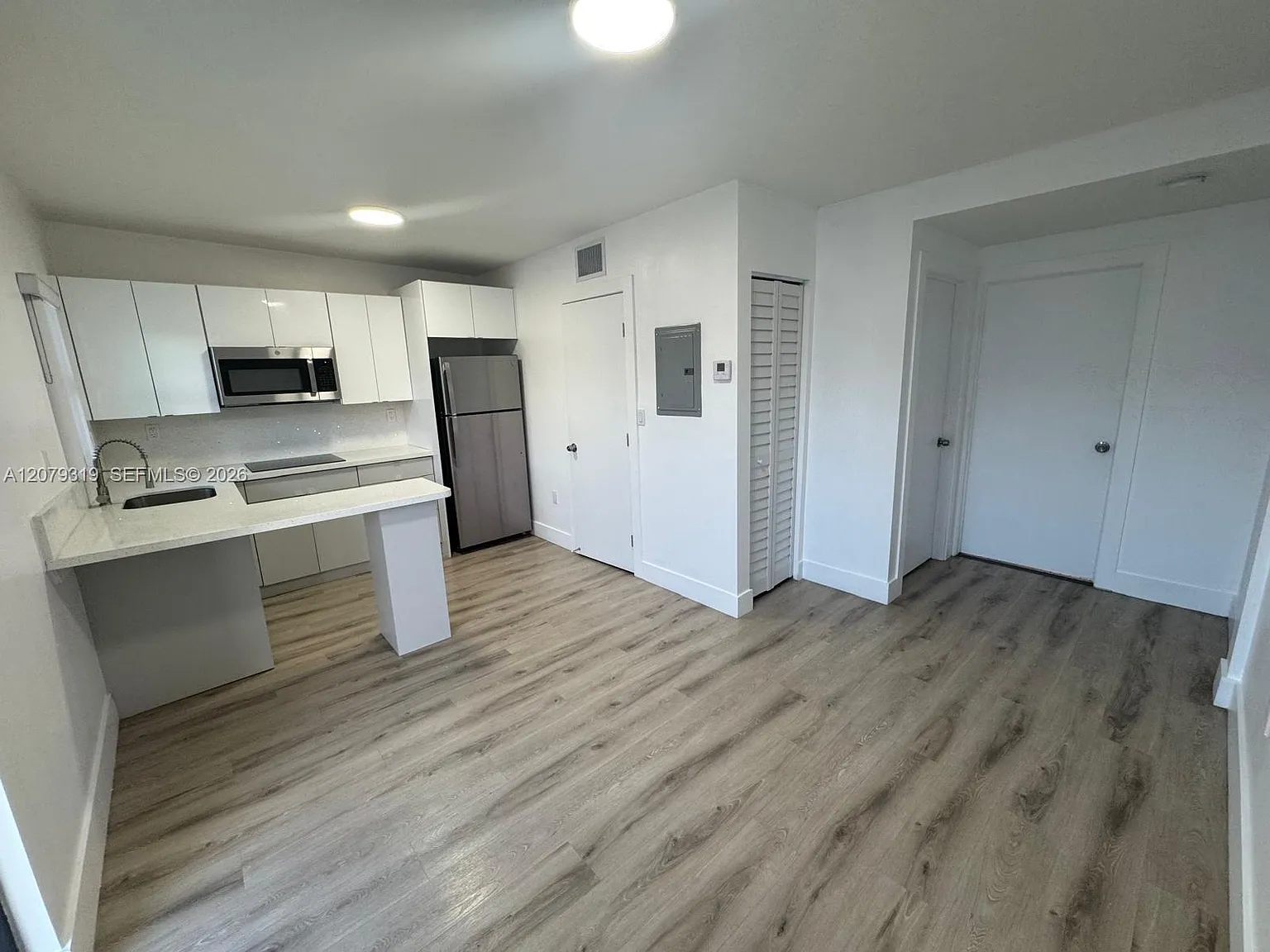 1 bed, 1.0 bath, 1000 sqft, $1,600 — Photo 1