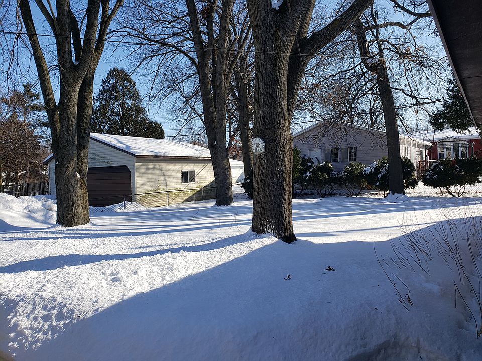 2nd image of 4541 Jade Ln
