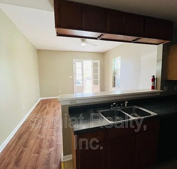 2645 N Galvez St — Photo 4