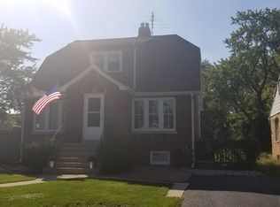 16 N Yale Ave, Villa Park, IL
