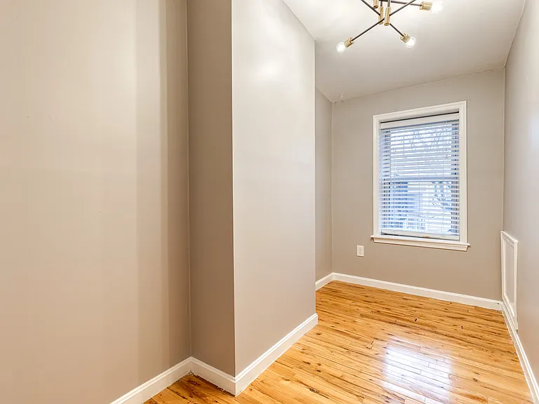 634 Wyeth St — Photo 8