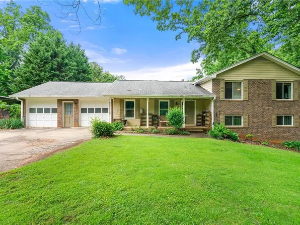 486 Buttercup Trl, Lawrenceville, GA 30046