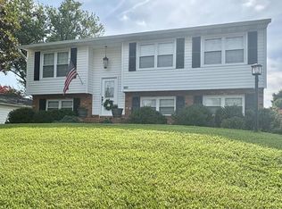 801 Kilarney Dr, Fredericksburg, VA 22407