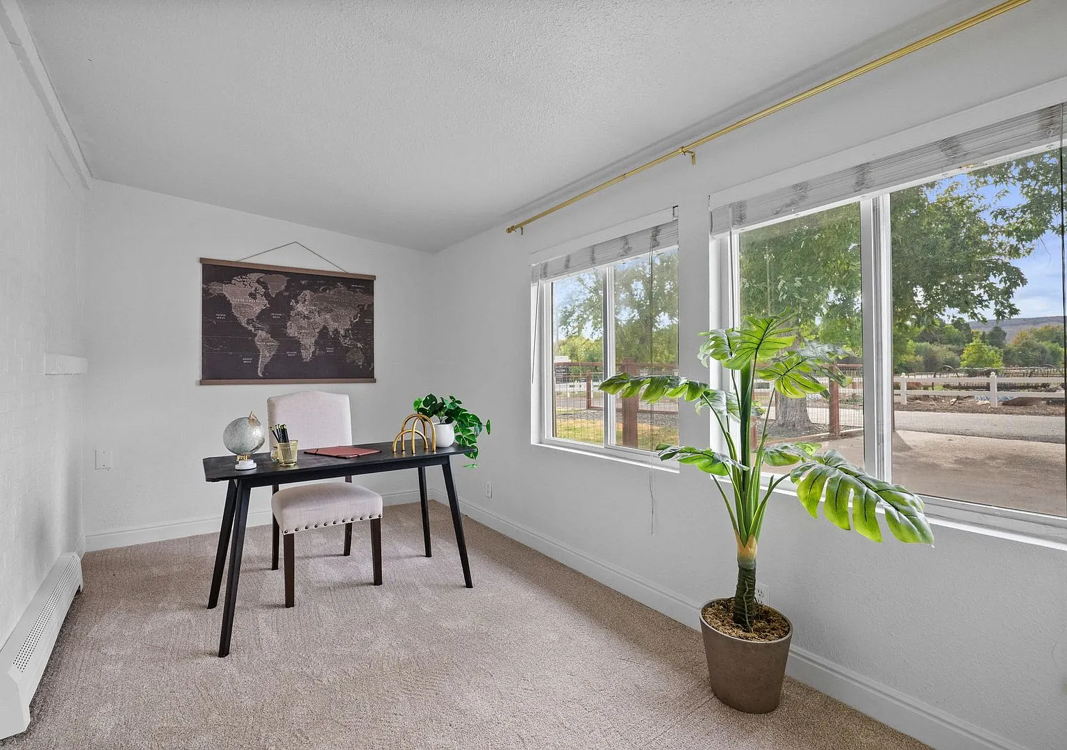 Spacious + Private 2br/1ba In The Beautiful Golden, Co! Utilities Included — Photo 1