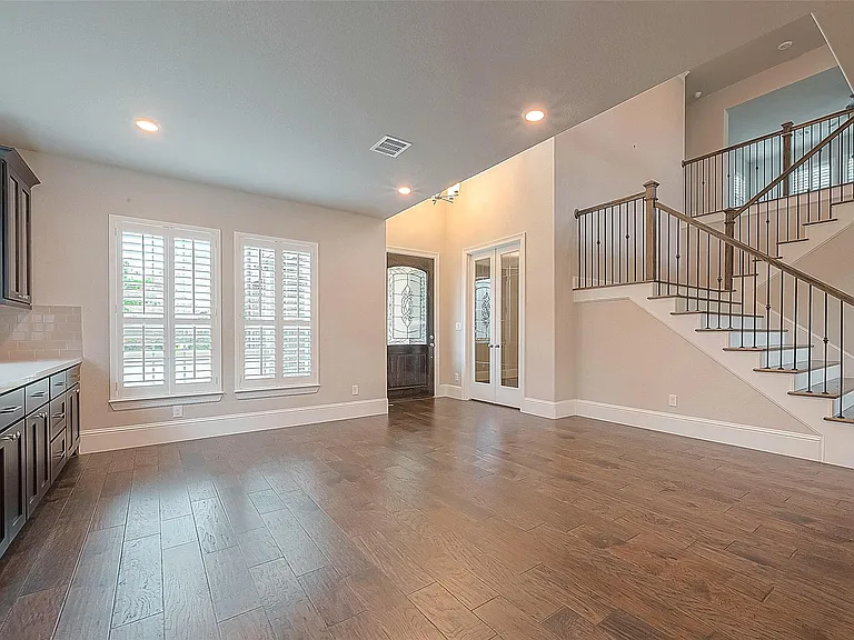 58 Canopy Green Dr — Photo 8