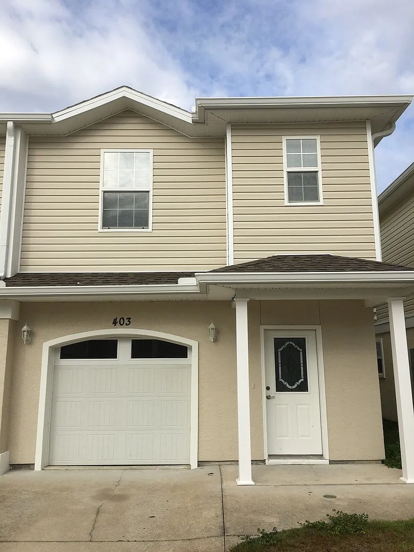 Great Townhome w/Easy Access to Shopping, Dining & Tyndall AFB! — Photo 2