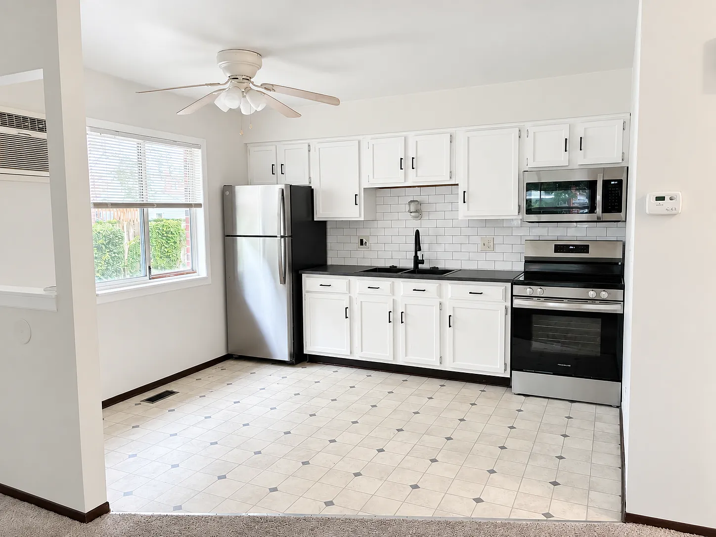 1 bed, 800 sqft, $1,200 — Photo 3