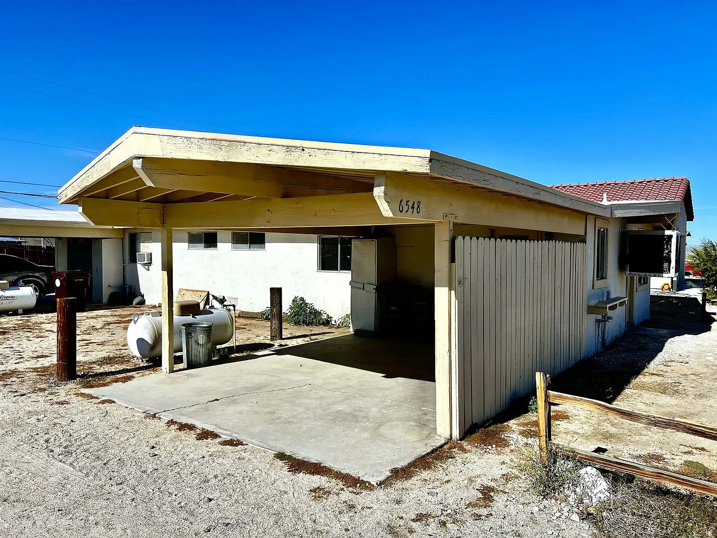 6548 Sahara Ave. - Prime Duplex Rental Ideal Location — Photo 2
