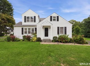 32 Crown Street, Trumbull, CT 06611