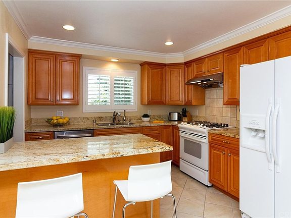 5th image of 22718 Criswell St