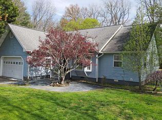 190 Grand View Rdg, Young Harris, GA 30582