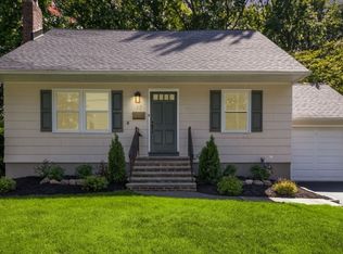17 Sutton Pl, Cranford, NJ 07016