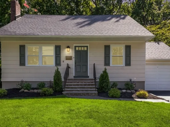 17 Sutton Pl, Cranford Twp., NJ 07016