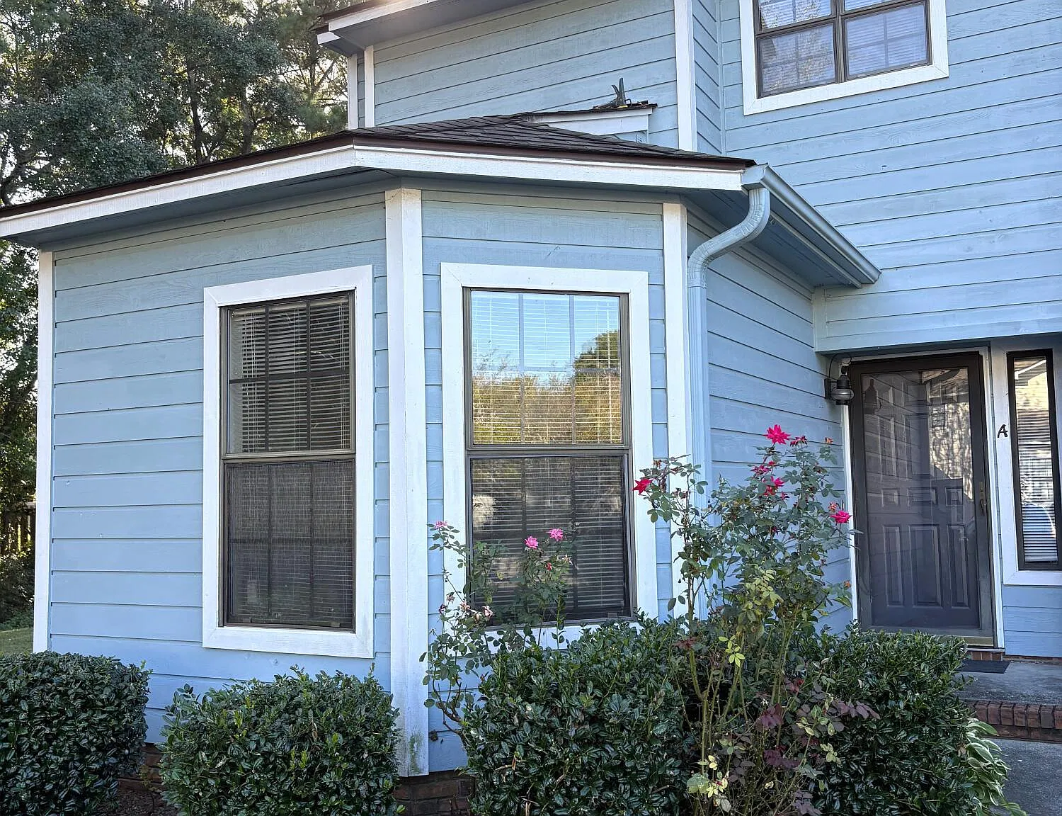 3 bed, 3.0 bath, 1424 sqft, $1,895 — Photo 1