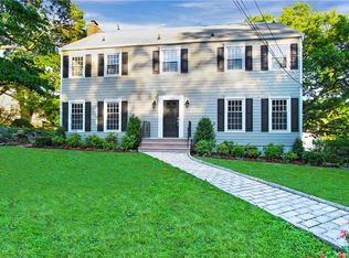 82 Iselin Ter, Larchmont, NY 10538