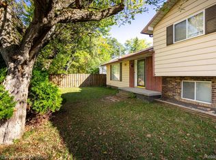 3084 Roanoke St, Flint, MI 48504