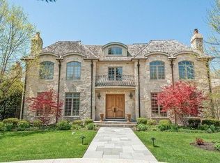 998 Pine Tree Ln, Winnetka, IL 60093