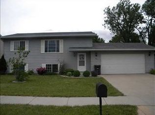 407 Genesis Ave, Marshall, MN 56258