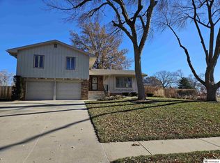 5505 Bay Meadows Rd, Omaha, NE 68127