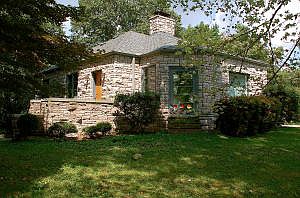 3rd image of 4805 Hilldale Dr