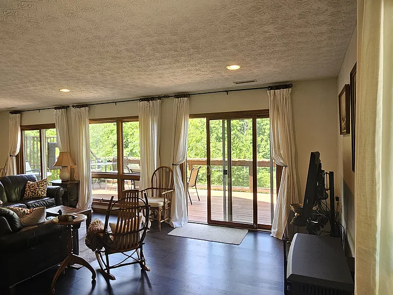 249 Candlewood Ln — Photo 18