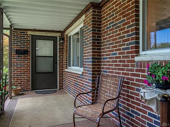 2nd image of 1100 Broadmoor Dr