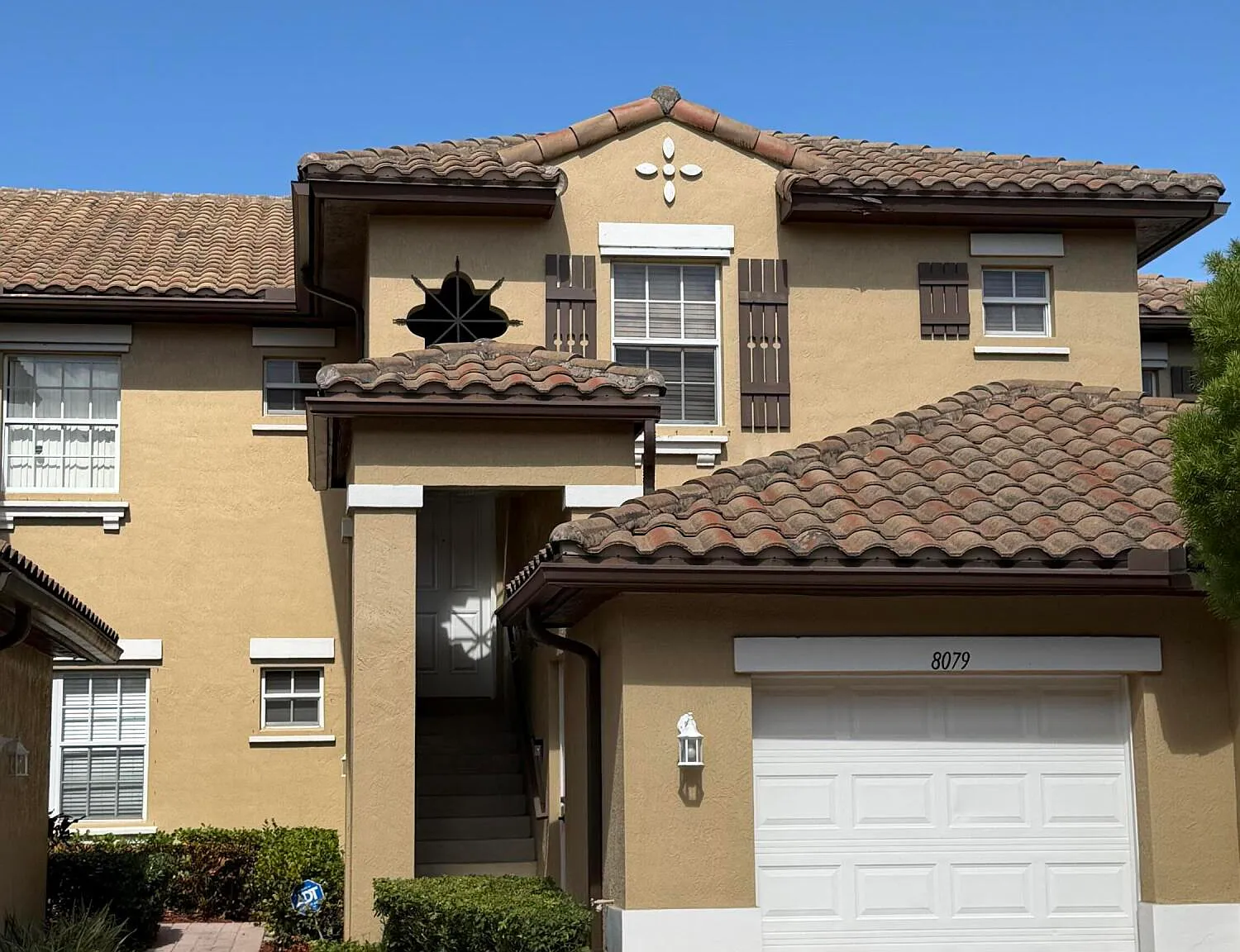 3 bed, 2.0 bath, 1524 sqft, $3,400 — Photo 1