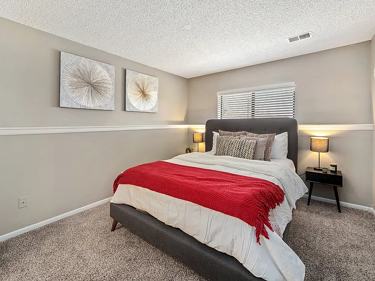 ReNew Foothills — Photo 12