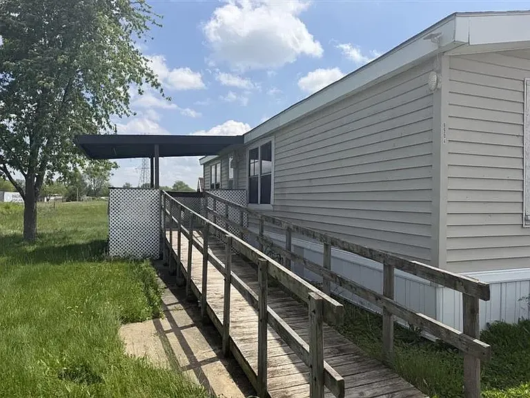 9904 Coburg Dr #9904C — Photo 2
