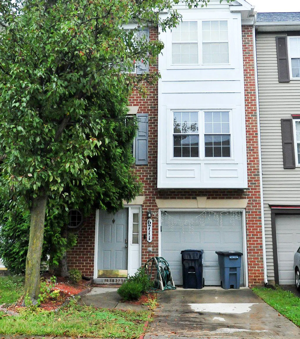 3 bed, 2.5 bath, 1534 sqft, $3,200 — Photo 1