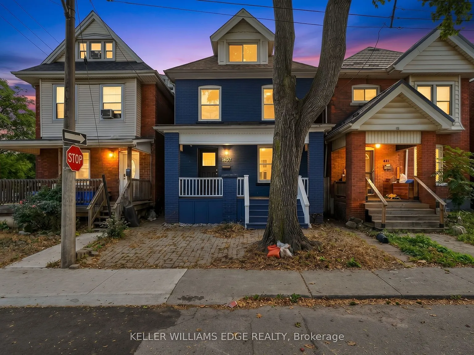 3 bed, $2,700 — Photo 1