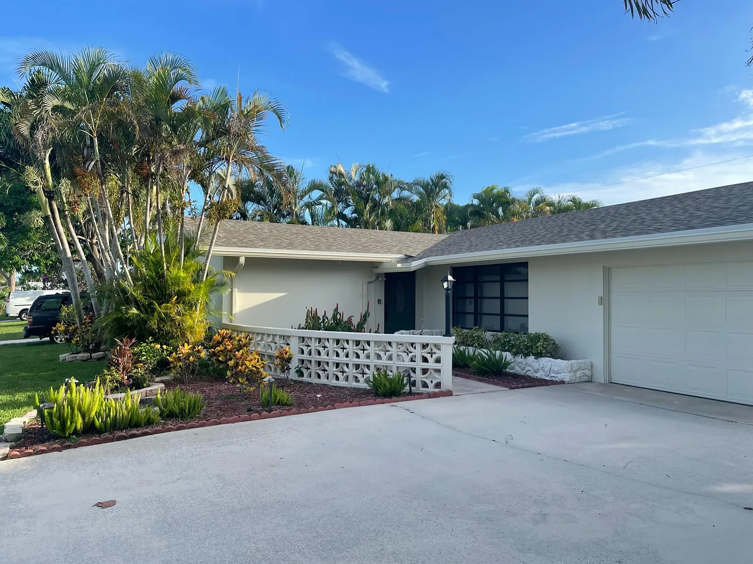 9943 Daphne Ave — Photo 4