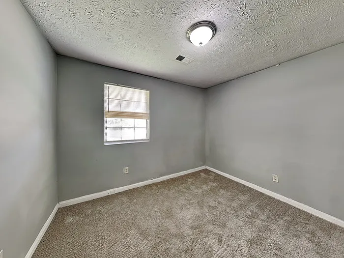 2093 Drake Ct — Photo 12