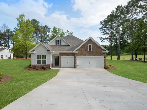 209 Oakmonte Cir, Greenwood, SC 29649