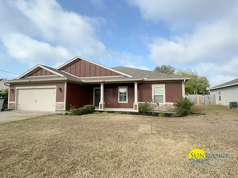2213 Peachwood Ct — Photo 1
