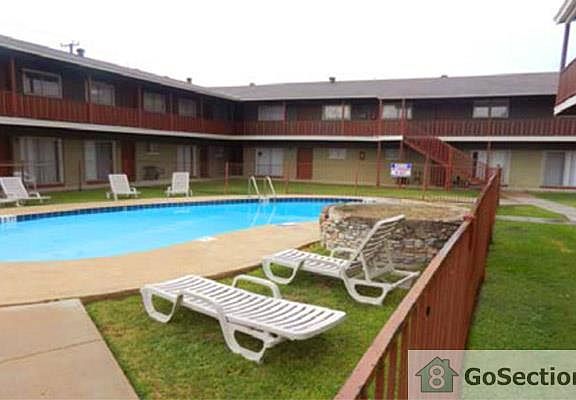 4th image of 414 E Aviation Blvd APT 9