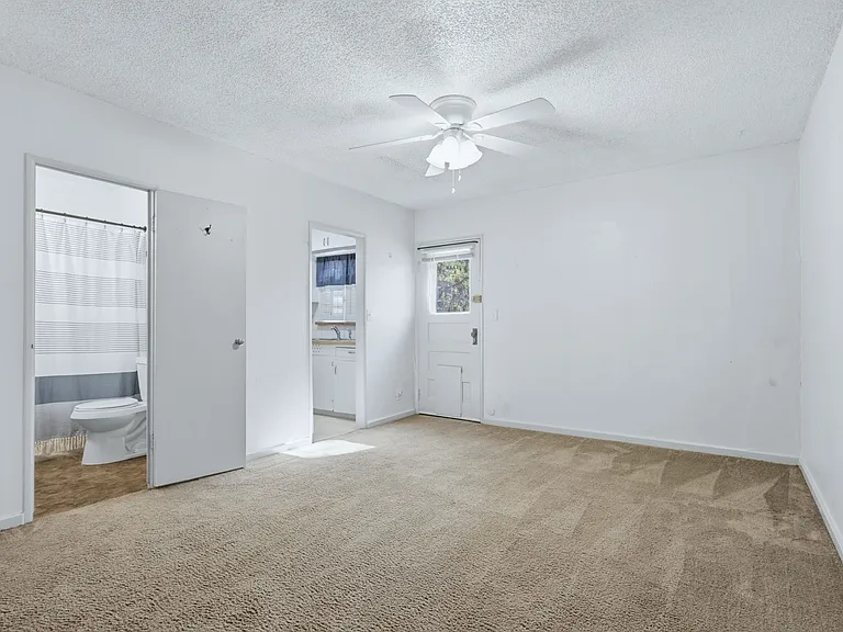 415 Lewis St — Photo 14