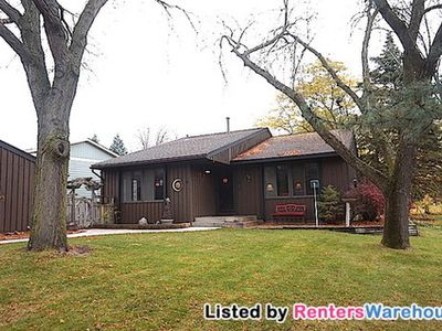 11800 Red Fox Dr N, Maple Grove, MN, 55369