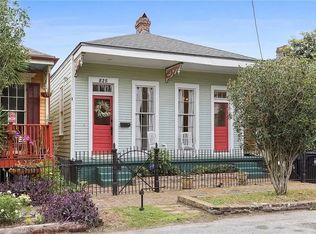 825 4th St, New Orleans, LA 70130