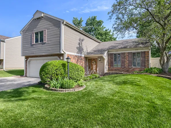 271 Hill Ave, Bartlett, IL 60103