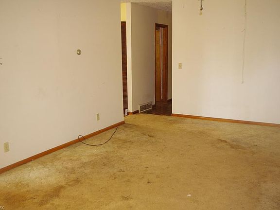 2nd image of 3615 Cypress St