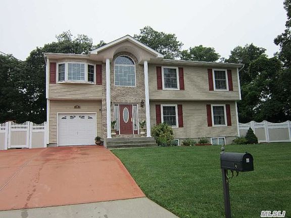 5th image of 10 Abner Dr