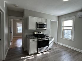 148 Ingleside Ave, Worcester, MA