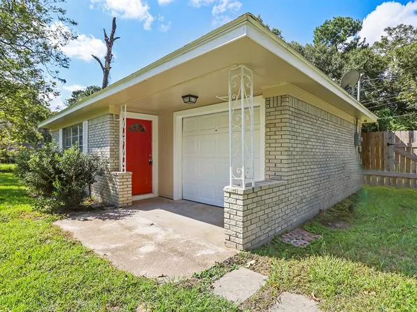 1000 Crescent Blvd, Cleveland, TX 77327