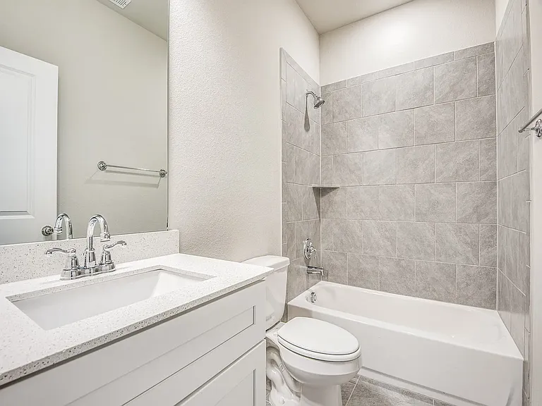 532 Hutchinson Ln — Photo 13