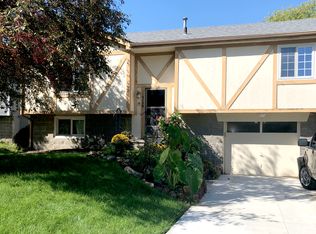 5128 Madison Cir, Omaha, NE 68117