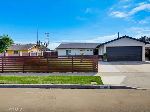 2924 W McFadden Ave, Santa Ana, CA 92704